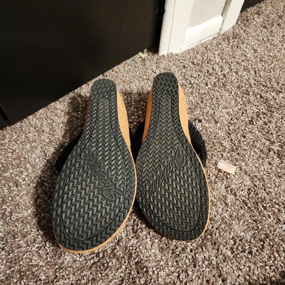 Black sandals